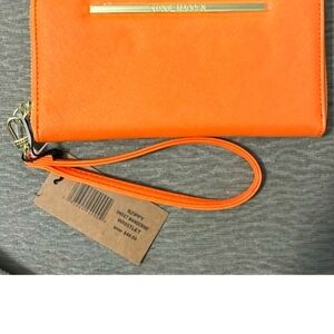 🔥Steve Madden Clementine Wristlet NWT Orange 🍊